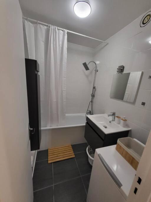 Apartamento Pepite Entre Paris Et Versailles Chaville Exterior foto